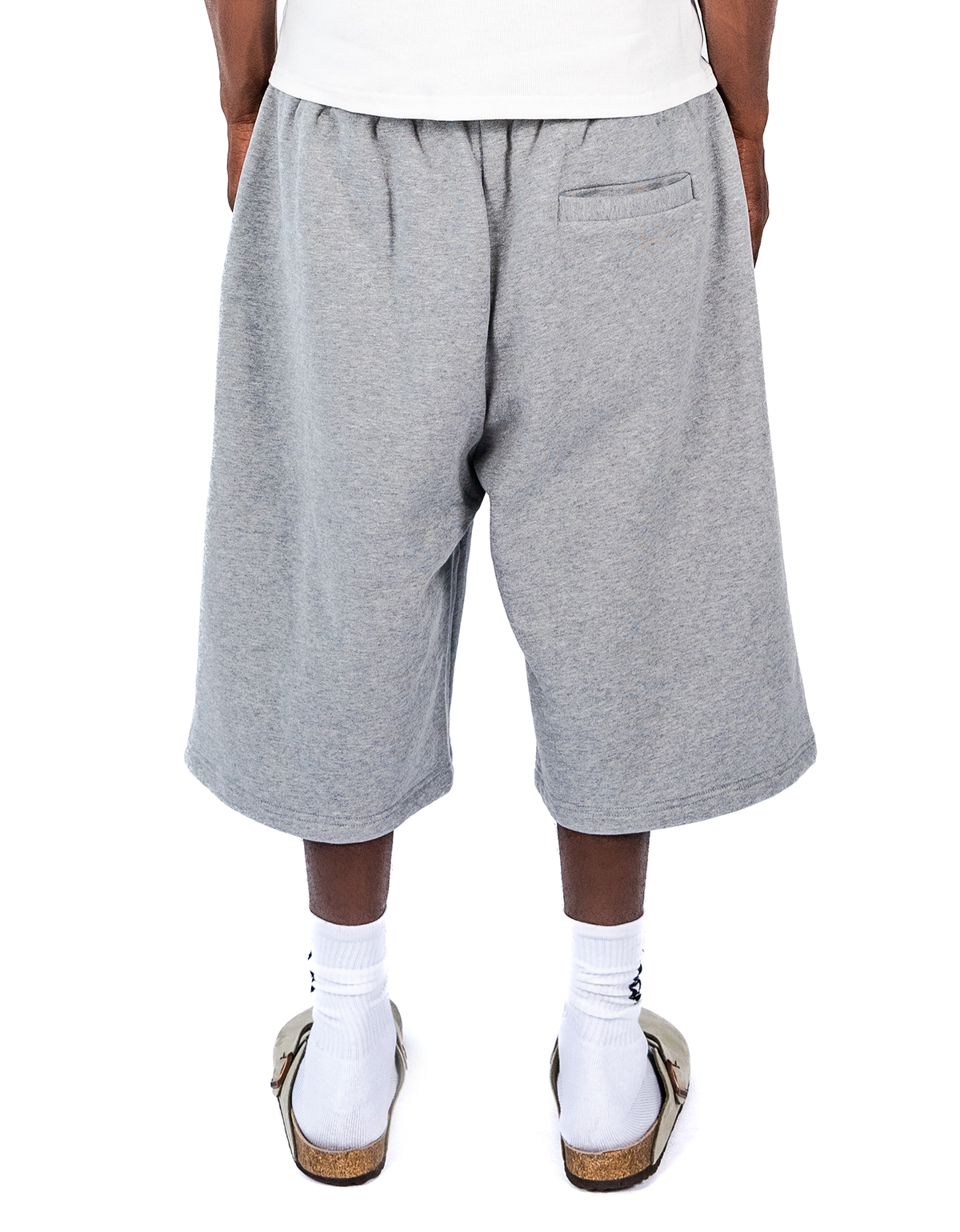 BAGGY SWEATSHORTS