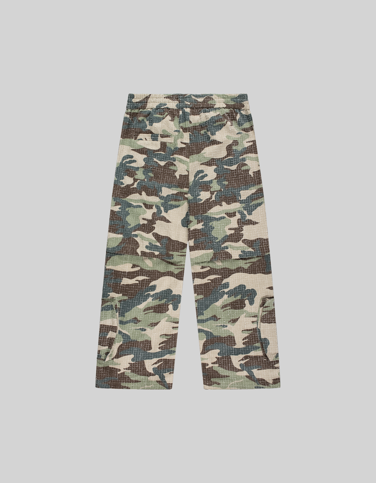 DISTRESSED CAMO PANTS / SHORTS