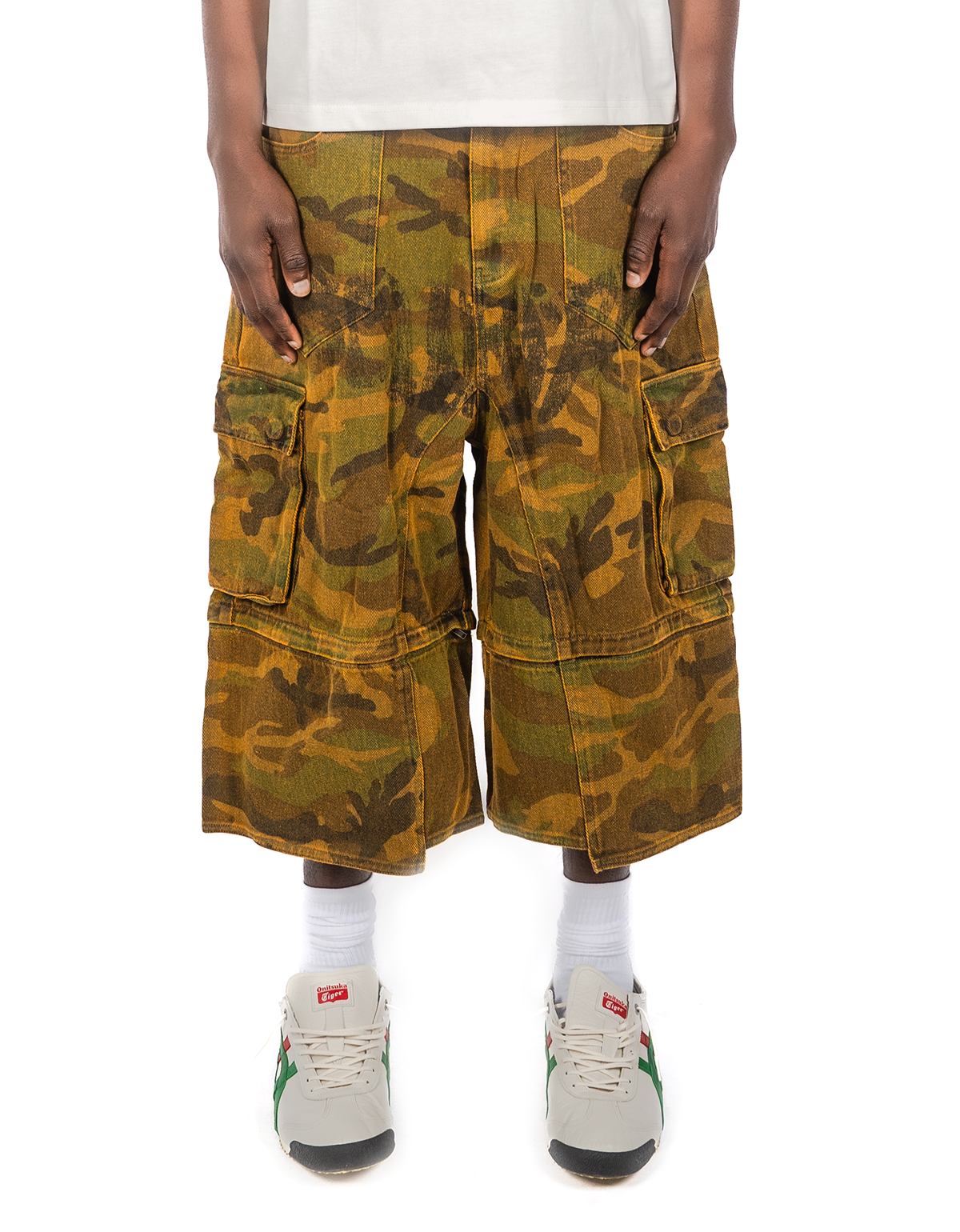 DETACHABLE CAMO SHORTS