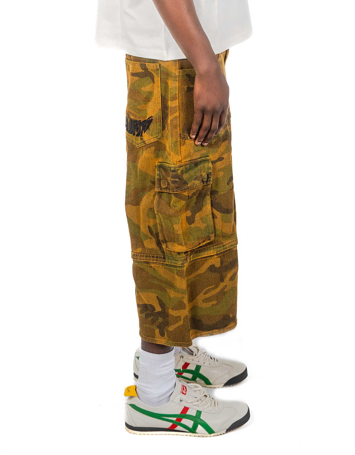 DETACHABLE CAMO SHORTS