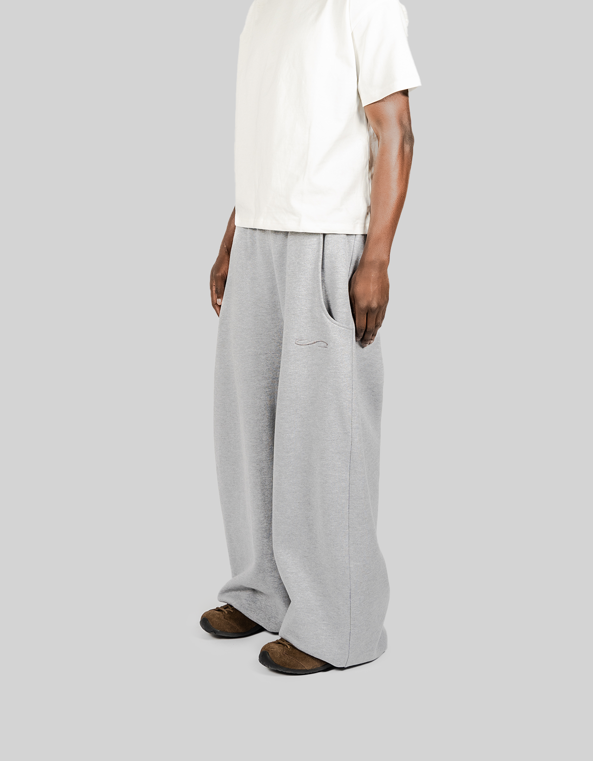 BASIC SWEATPANTS GREY