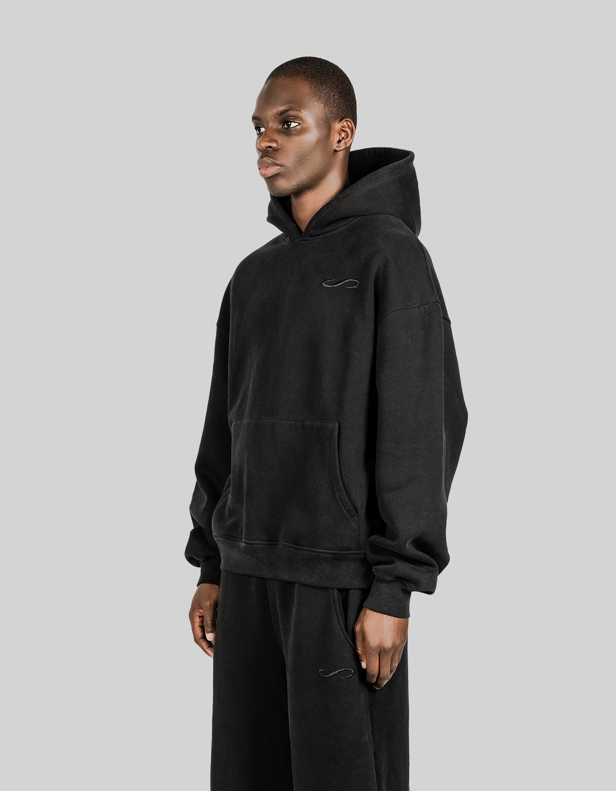 BASIC HOODIE BLACK