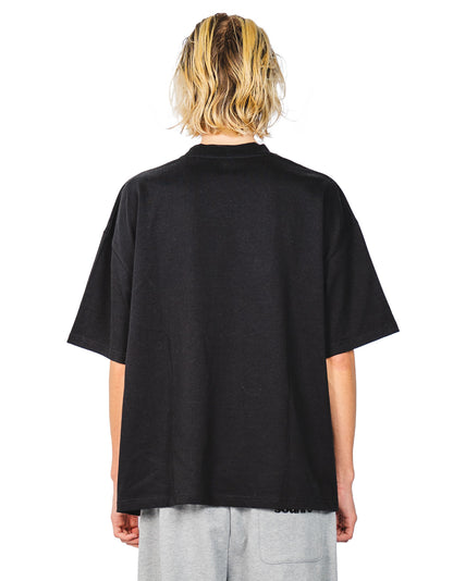 ESSENTIAL BLACK TEE