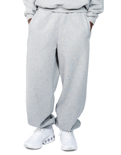 ESSENTIAL CUFFED SWEATPANTS