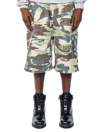 DISTRESSED CAMO PANTS / SHORTS