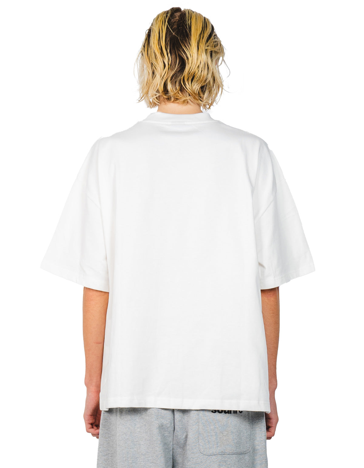 ESSENTIAL WHITE TEE